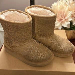 Kids UGG Classic II Glitter Leopard Boots little girls size 12